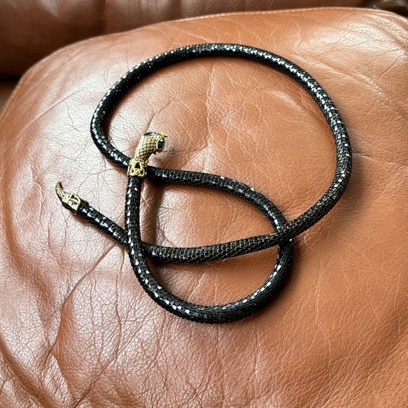Vintage 1970s Metal Mesh Snake Head Clasp Belt